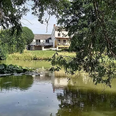 Villa Des Etangs Doische